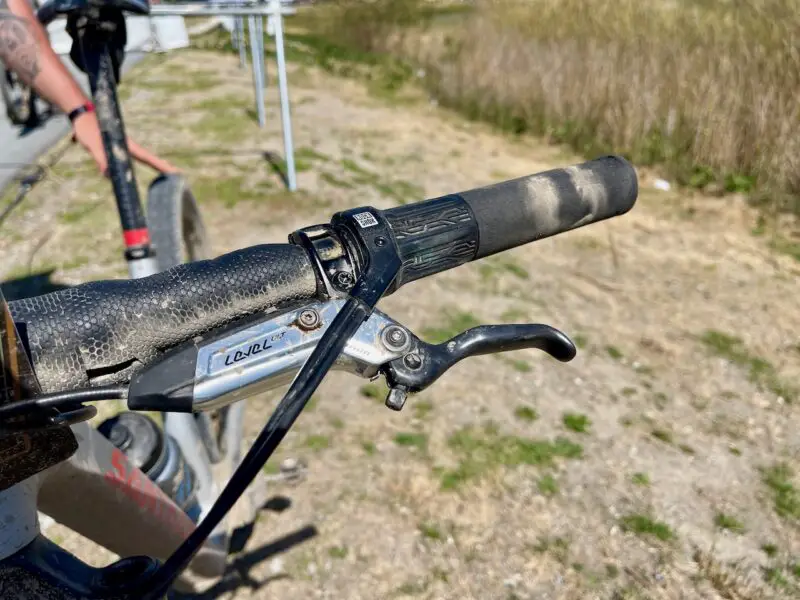 Pro Bike Check - Keegan Swensons Santa Cruz Blur con Prototype RockShox SID grip e twist lock